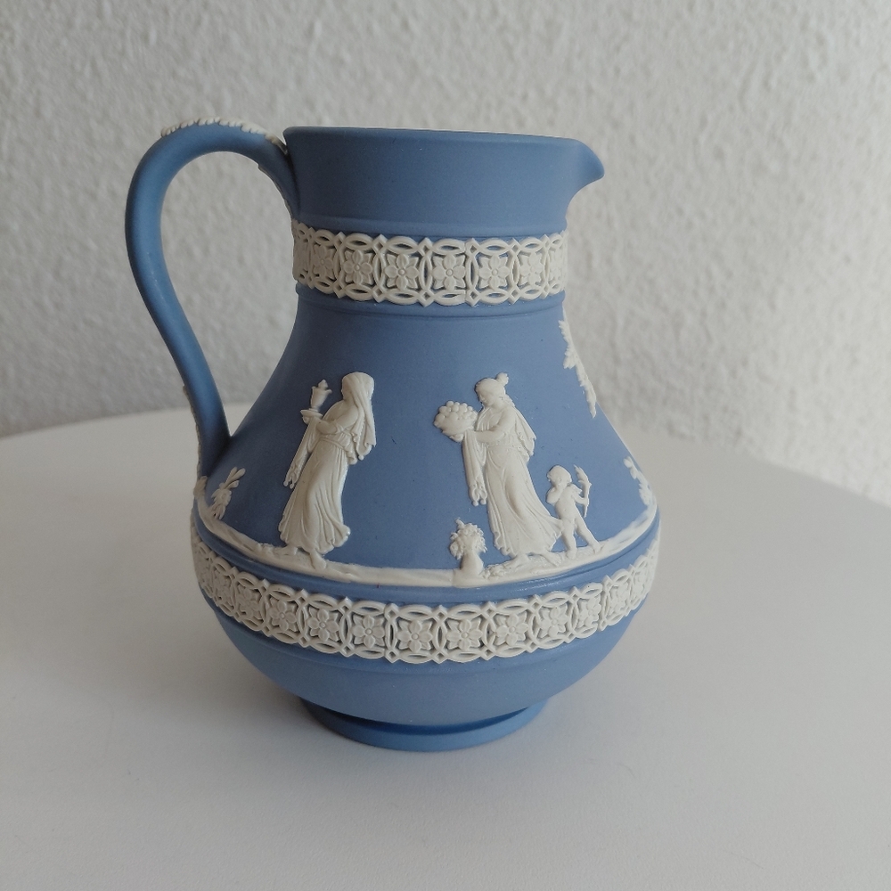 MC Antique Wedgwood Jasperware 5 " Tall Pitcher Etruscan Blue Classic - Picture 3 of 16